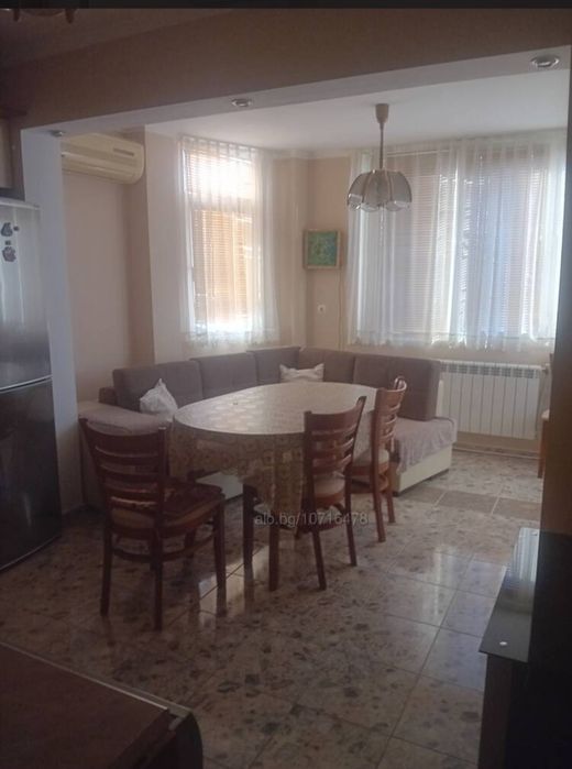 Двустаен панелен апартамент в гр. Бургас,  ж.к. Меден рудник