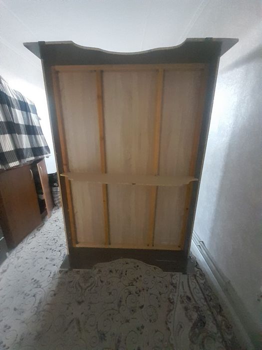 Кровать 1,5 деревянная