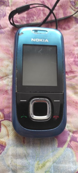 Продаю кнопочный телефон