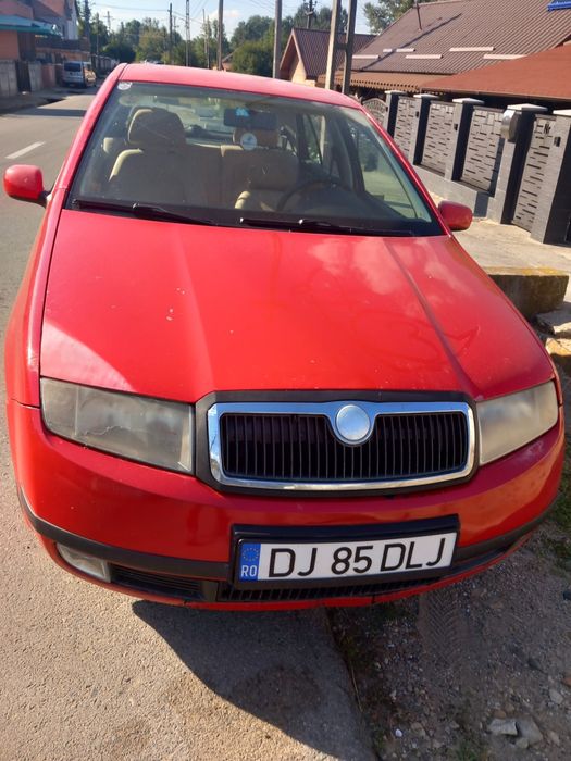 Vand mașina skoda