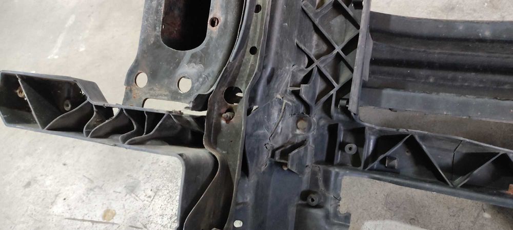 Trager + intaritura fata volkswagen vw golf 5 cu defect 2.0 BKD