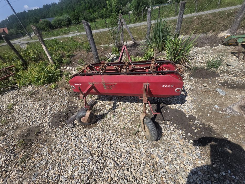 Grebla curele  in tiranti la tractor  cu piese originale 2 metri