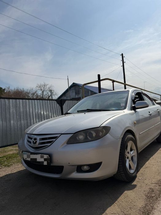 Продам  автомобиль Mazda 3