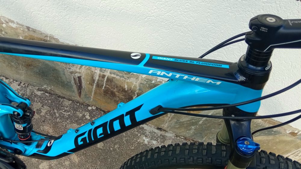 Giant 27,5r full suspensie cube