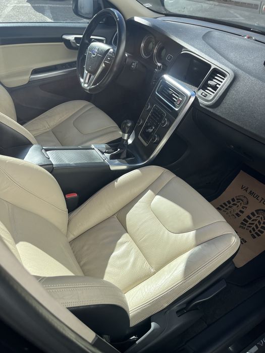 Volvo v60 R design  2.0tdi 5 cilindri Made in sweden