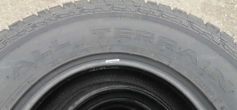 Всесезонные шины 235/75/15 Triangle TR292 (109S)