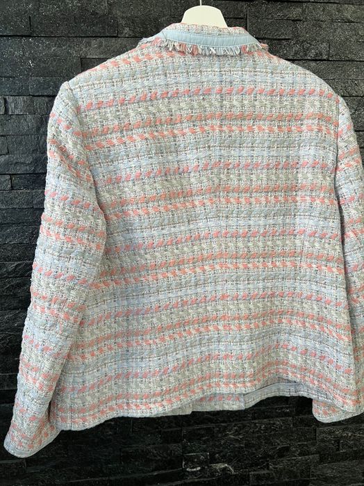 Sacou damă tweet Basler