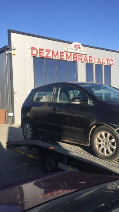 Dezmembram Volkswagen Golf Plus 2.0 TDI cutie automata DSG 6 an fabr 2008