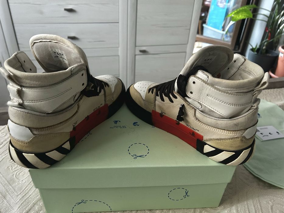 Off White Vulcanized high top