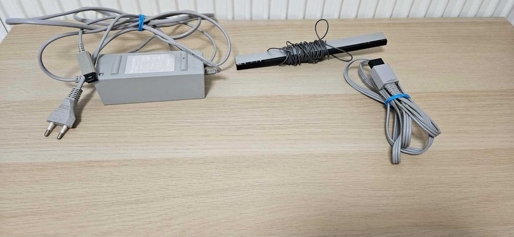 Set cabluri cu senzor + husa si snur nintendo wii