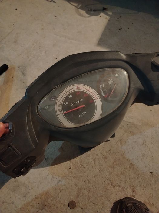 Продам пластик на м8 и глушитель