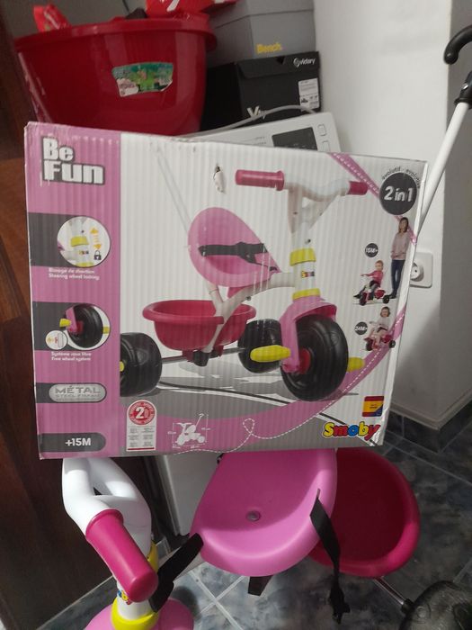 Vand tricicleta cu maner