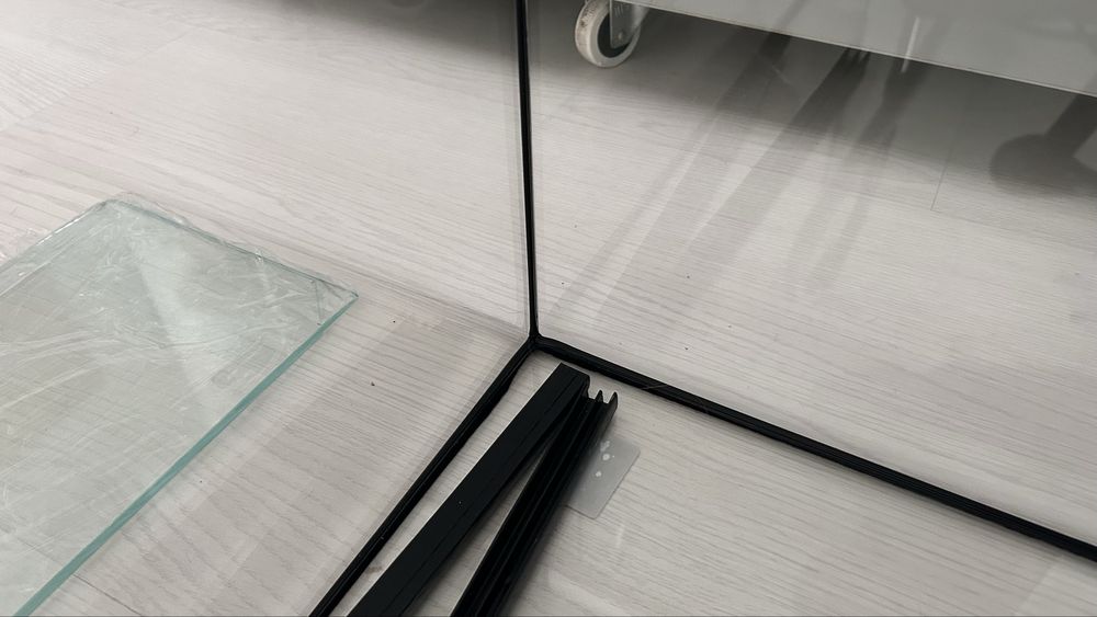 ЧИСТО НОВ 112 литра 80/35/40 аквариум AquaEl