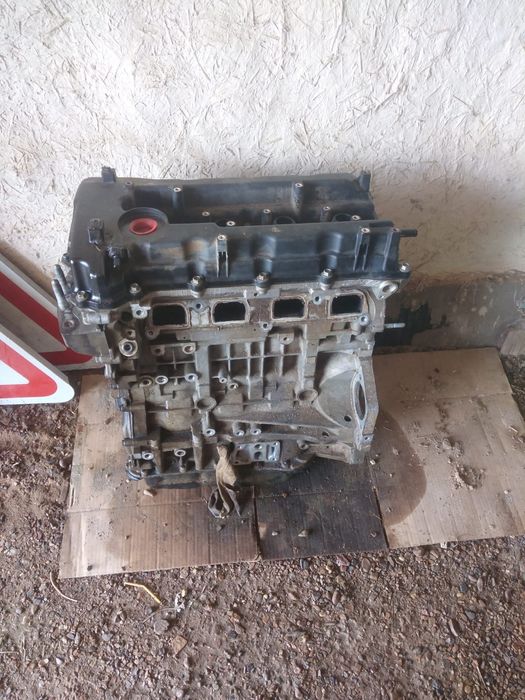 Двигатель на Киа сорента  G4KE