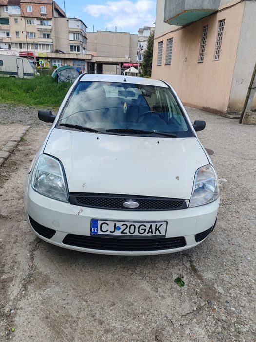 Dezmembrez ford fiesta