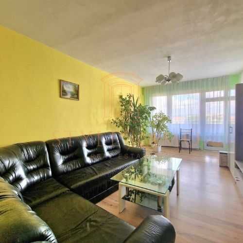 Продава се Тристаен апартамент в Разград, Житница - 82 кв.м за 684 €/кв.м - Снимка #3