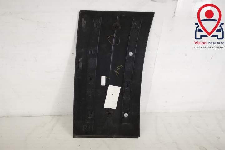 Вертикален Орнамент За Врата Дясна Предна Част Оригинален В Добро Съст