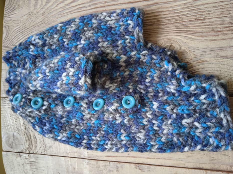 Кучешки пуловери (дрехи)- ръчно плетени