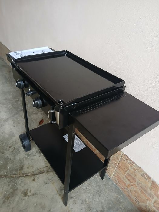 Grătar pe gaze cu plită fontă emailată