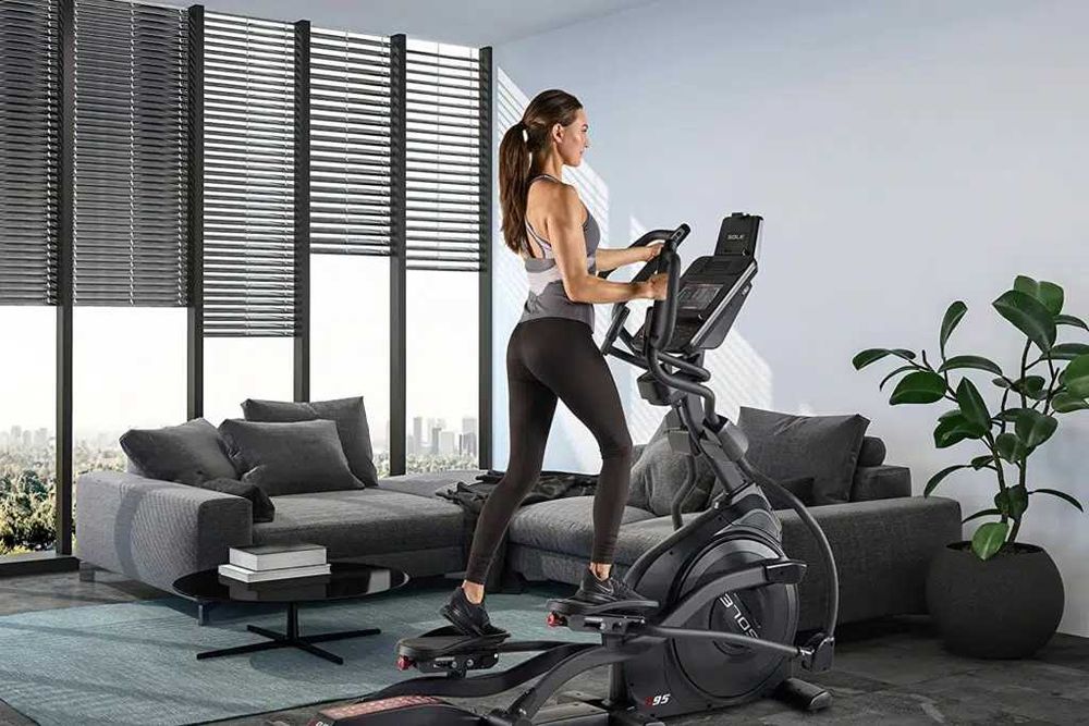 Професионален Кростренажор до 180 кг максимално тегло - Sole E95 Elliptical Trainer