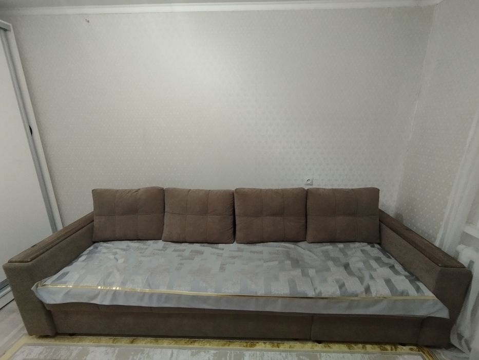 Продам диван в отличном состояние