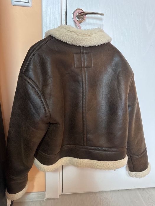 Зимно яке ново  подходящо за сезона