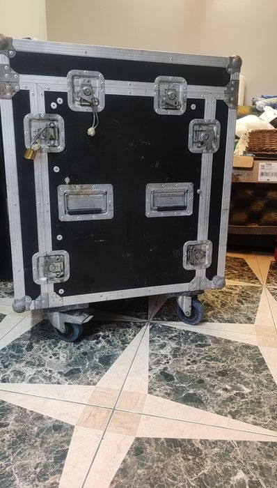 Rack puteri Amplificatoare