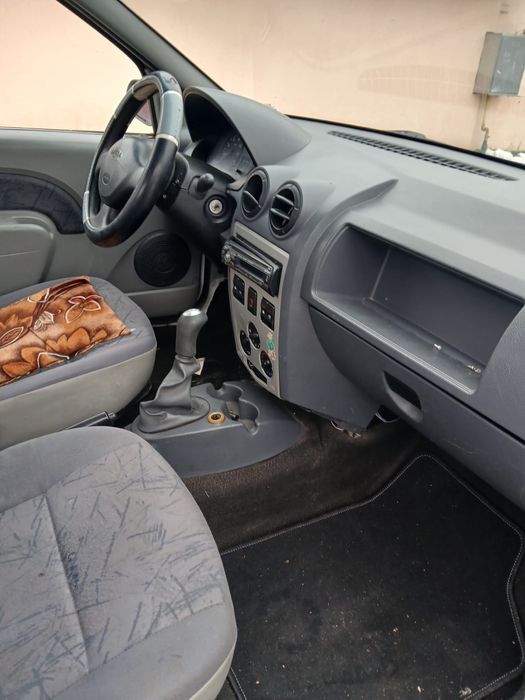 Vand logan 1.4 benzina