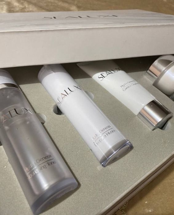 Sealuxe kosmetika to'plami, yoshartiradi, oqartiradi va ajinlar bilan