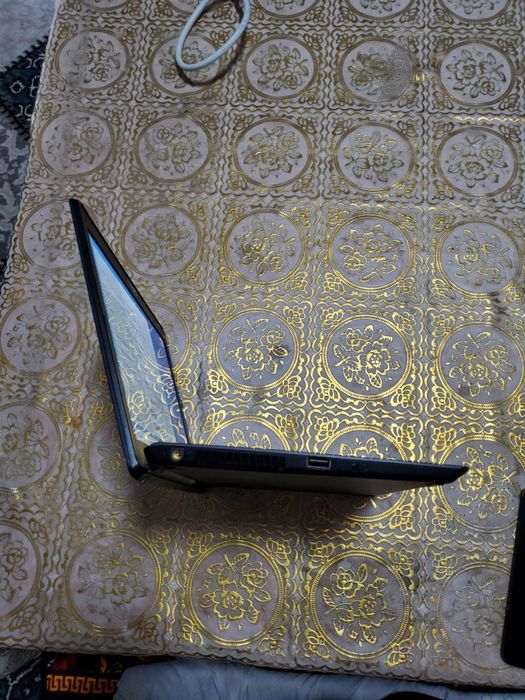 Core 5 6200U  VJS111D12N