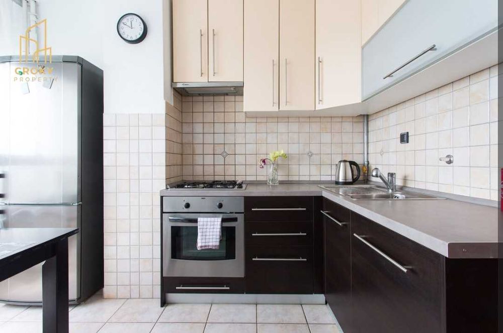 Дава се под наем Двустаен апартамент в София, Света Троица - 58 кв.м за 550 € - Снимка #2