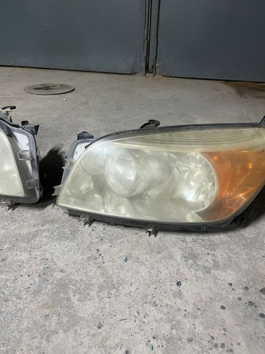 Фары toyota Rav4 2007