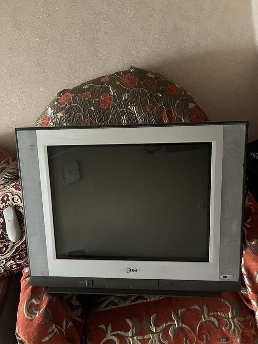 Продам телевизор
