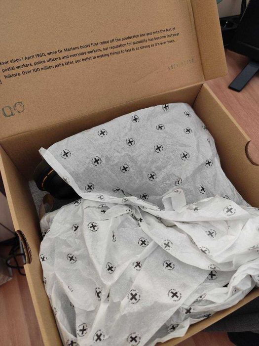 Продавам есенно-зимни боти Dr. Martens – размер 38– ТОП цена 110 лв.