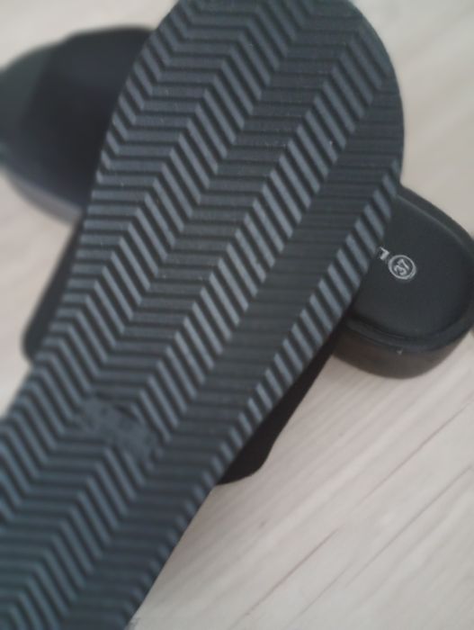 Нови чехли на Waikiki