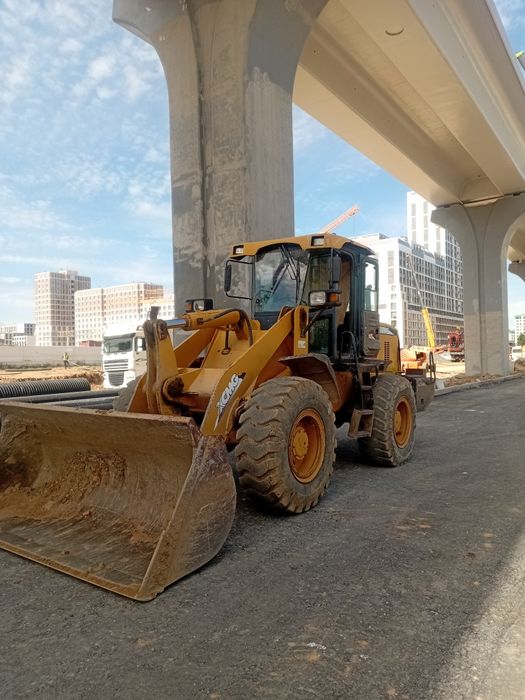 Шахман и погрузчик