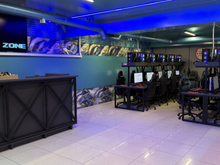 Game Club sotiladi 35ta komp + Server + admin