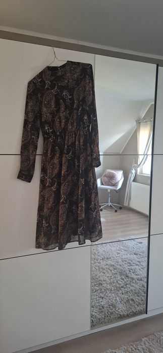 Rochie midi Mohito, decentă,  marime 36