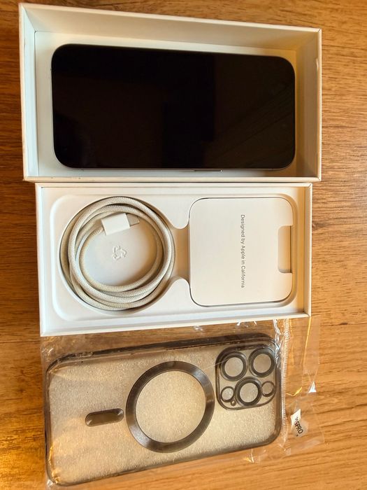 Телефон iPhone 15 Pro