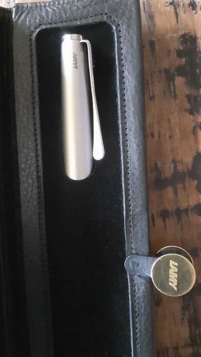 калъф за пишещи аксесоар, Лами Lamy, естествена кожа и позлатен копче