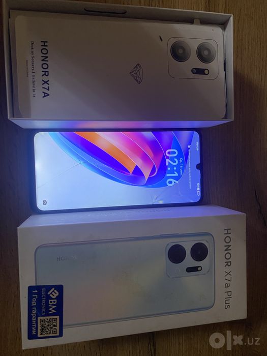 Продам HONOR X7a Plus 128 GB (С трещинами на стекле, матрица целая)