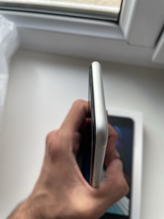 Iphone SE 64GB Айфон