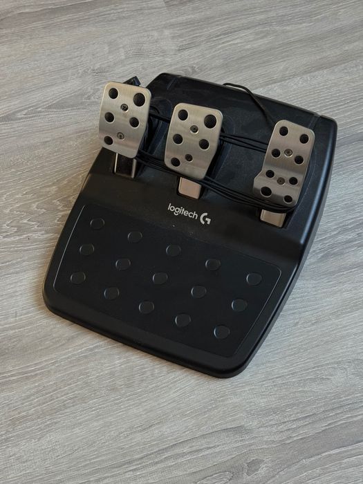 Игровой руль Logitech g29 и кппdriving force shifter