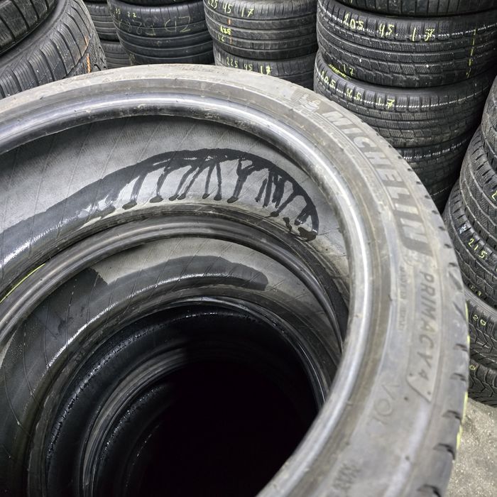 2x 235/40/19 VARA MICHELLIN 2023 Stare excelentă