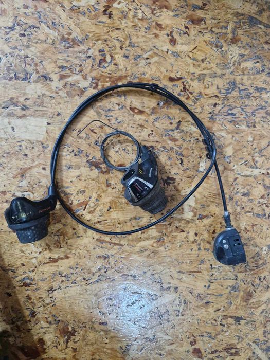 Вело части: дискове, вилка и команди