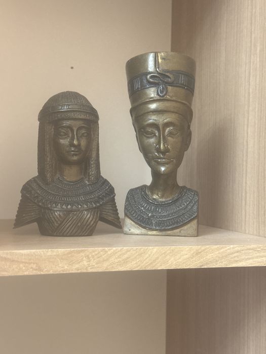 Статуетки сувиниры