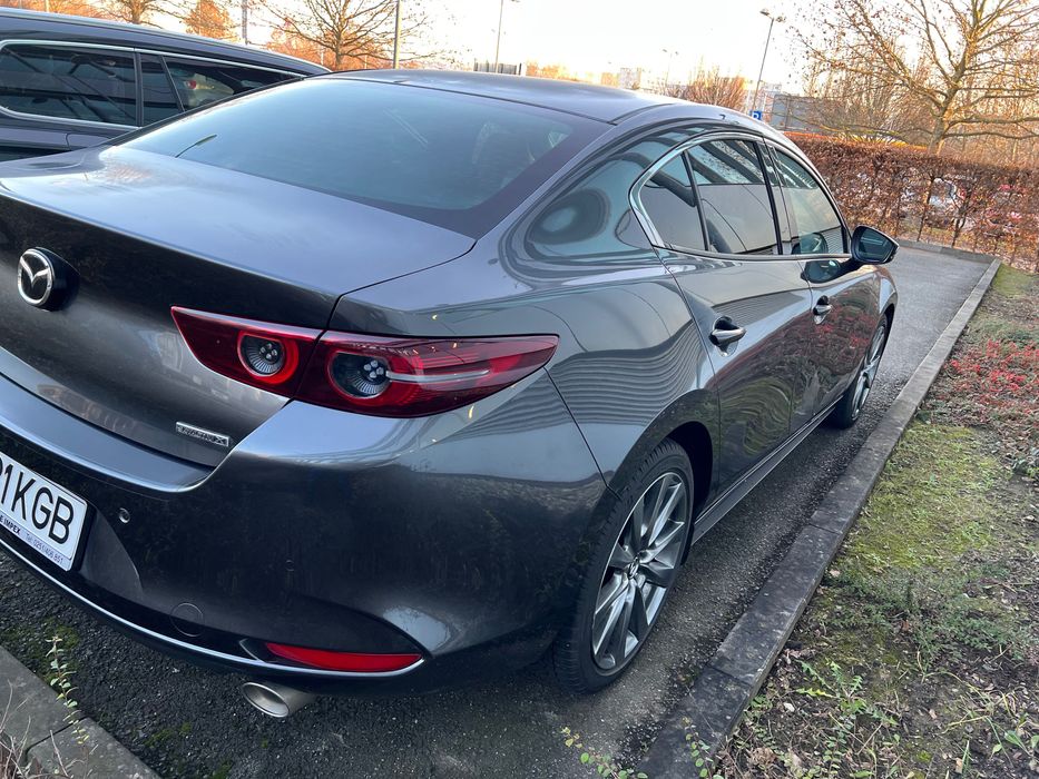 Mazda 3 - 180hp - sedan