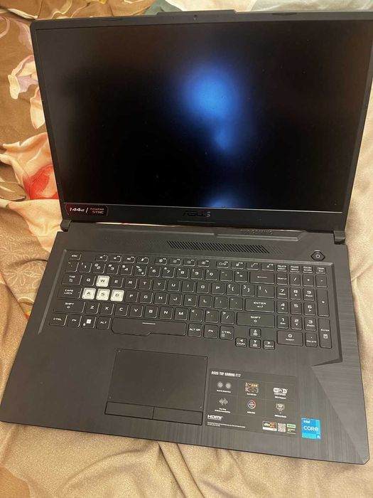 Laptop Gaming ASUS TUF F17 FX706HF - traseu alimentare defect
