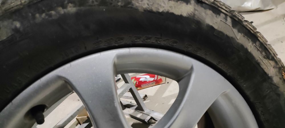 Гума с джанта за BMW