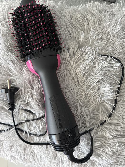 Електрическа четка  на revlon